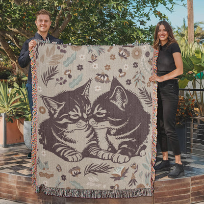 Snuggling Kitties – Cozy Cat Lovers | Woven Blanket