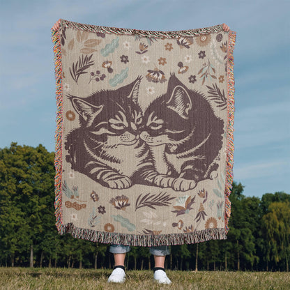 Snuggling Kitties – Cozy Cat Lovers | Woven Blanket