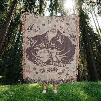 Snuggling Kitties – Cozy Cat Lovers | Woven Blanket
